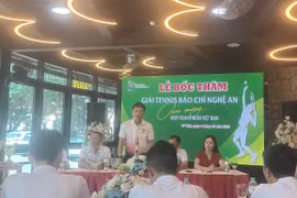 Giải Tennis báo chí Nghệ An thu hút đông đảo vận động viên tham gia