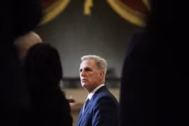 Đảng Dân chủ không ra tay cứu giúp, ông Kevin McCarthy mất chức Chủ tịch Hạ viện Mỹ