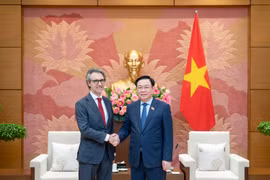 Chủ tịch Quốc hội tiếp Đại sứ, Trưởng Phái đoàn EU và Đại sứ Thụy Sĩ tại Việt Nam