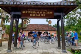 Độc đáo nhà sinh hoạt cộng đồng Làng cổ Lộc Yên