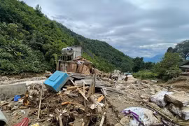 Ngành giao thông tập trung khắc phụ hậu quả lũ quét, chủ động ứng phó mưa lũ