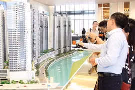 Không nên bắt buộc mua bán bất động sản qua sàn