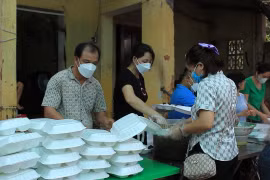 10 năm lan toả tinh thần nhân ái qua suất ăn tình thương
