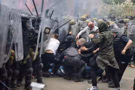 Lính NATO bị thương ở Kosovo, quân đội Serbia trong tình trạng báo động cao nhất