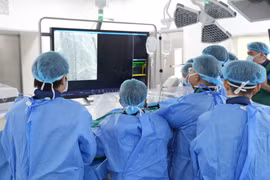 Tránh rủi ro suy tim nhờ thay van động mạch chủ kịp thời cho bệnh nhân cao tuổi