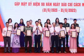 Tỉnh Phú Thọ trao giải cho 71 tác phẩm báo chí xuất sắc