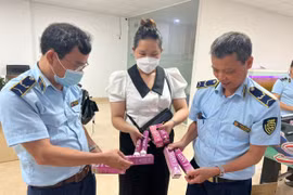 Khởi tố hình sự 2 đối tượng kinh doanh thực phẩm chức năng giả trên mạng xã hội