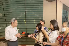 Bồi dưỡng phóng viên “vừa hồng, vừa chuyên” trong công tác bảo vệ nền tảng tư tưởng của Đảng