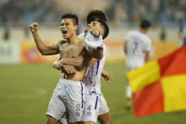 AFC vinh danh Phạm Tuấn Hải sau cú đúp vào lưới Wuhan