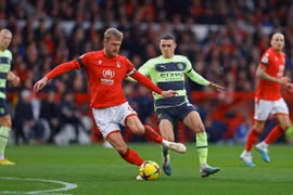 Man City hòa thất vọng trước Nottingham Forest