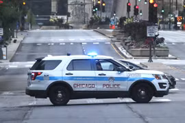 Nhóm phóng viên bị cướp khi đang đưa tin về nạn cướp bóc ở Chicago