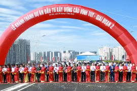 Chính thức thông xe cầu Vĩnh Tuy 2, cây cầu có mặt cắt lớn nhất bắc qua sông Hồng