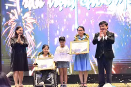 Báo Tuổi Trẻ trao giải cuộc thi viết "Tiêm ngừa - Chuyện chưa kể"