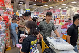 Tiêu điểm: Giảm thuế VAT, một mũi tên trúng 3 đích