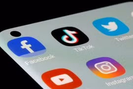 Yêu cầu Facebook, YouTube, TikTok... gỡ bỏ hàng ngàn bài viết, video độc hại