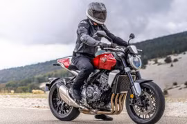 Honda CB1000R 2023 ra mắt tại Việt Nam, giá khởi điểm từ 510 triệu đồng