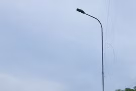 Tạm giữ tài xế vượt khung nồng độ cồn, chở quá tải gần 100%