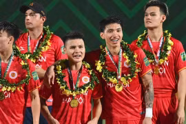 Quang Hải, Văn Hậu nghỉ thi đấu dài hạn