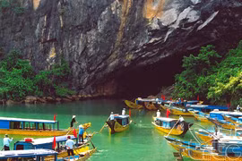 Khách du lịch đến Quảng Bình tăng cao trong quý I/2023