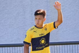 Đại diện Quang Hải gặp lãnh đạo Pau FC để làm rõ tương lai thân chủ
