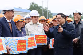 Thủ tướng Phạm Minh Chính thị sát, đôn đốc các dự án đường bộ cao tốc Bắc-Nam