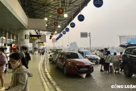 Sẵn sàng các điều kiện để thực hiện thí điểm thu phí không dừng tại sân bay