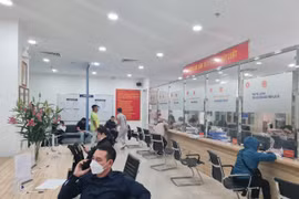 Hà Nội rà soát, đề xuất miễn, giảm các loại phí dịch vụ công trực tuyến