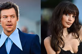 Người mẫu Emily Ratajkowski hối hận vì nụ hôn với Harry Styles