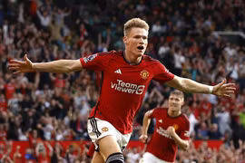 McTominay rực sáng, MU ngược dòng đánh bại Brentford