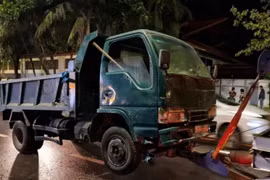 CSGT yêu cầu dừng xe, tài xế ô tô bỏ chạy "như phim hành động"