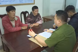 Bắt giữ 2 “con nghiện” giả danh Công an đi cướp tài sản