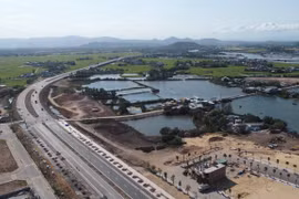 Xem xét đầu tư xây dựng 5,3km đường tránh Long Xuyên