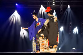  Kobayashi Eiko – Người kể câu chuyện thời đại qua trang phục kimono