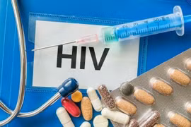 Mờ mắt, tổn thương não vì giấu bệnh HIV suốt 10 năm