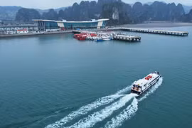 Quảng Ninh khai thác du lịch Cảng cao cấp Ao Tiên