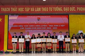 Hà Nội tuyên dương 328 “Học sinh 3 tốt”, “Học sinh 3 rèn luyện”