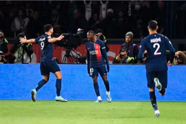 PSG đánh bại Monaco trong trận cầu 7 bàn