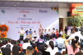 Lễ trao giải chung kết toàn quốc cuộc thi “Chữ đẹp tuổi thơ” lần thứ nhất