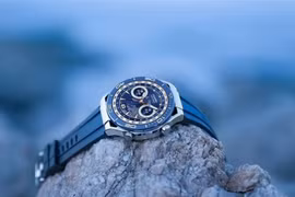 Huawei trình làng mẫu đồng hồ Watch Ultimate tại thị trường Việt Nam