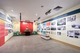 Triển lãm “Chủ tịch Hồ Chí Minh với chiến dịch Điện Biên Phủ” vào dịp 2/9