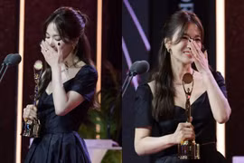 Song Hye Kyo nhận Daesang Rồng Xanh series 2023
