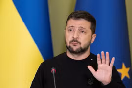 Tổng thống Zelenskyy thúc giục Mỹ viện trợ thêm, mời ông Trump đến Ukraine
