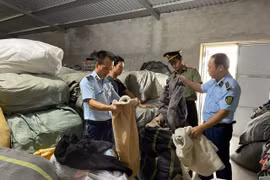 Hải Dương: Kho hàng chứa 25 tấn quần áo "second hand" không rõ nguồn gốc