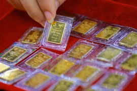 Vàng SJC lại giảm sốc, người mua lỗ 2,6 triệu đồng/lượng