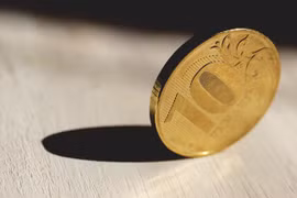 Đồng rúp trượt giá so với đồng euro
