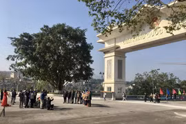 Xử lý kịp thời các hành vi lấn chiếm lòng đường, vỉa hè khu vực cửa khẩu quốc tế Lào Cai