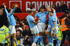 Erling Haaland tỏa sáng, Man City hạ đẹp Man Utd 3-0