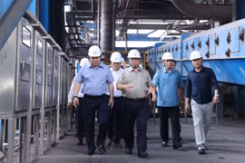 Thủ tướng Phạm Minh Chính kiểm tra tình hình sản xuất và cung ứng điện tại Quảng Ninh
