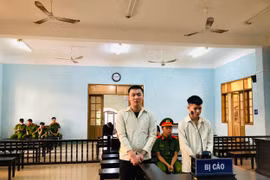 Gia Lai: Mua ma túy về bán kiếm lời, 2 thanh niên lãnh án 19 năm tù
