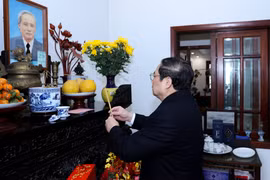 Thủ tướng Phạm Minh Chính dâng hương cố Thủ tướng Phạm Văn Đồng và Đại tướng Võ Nguyên Giáp